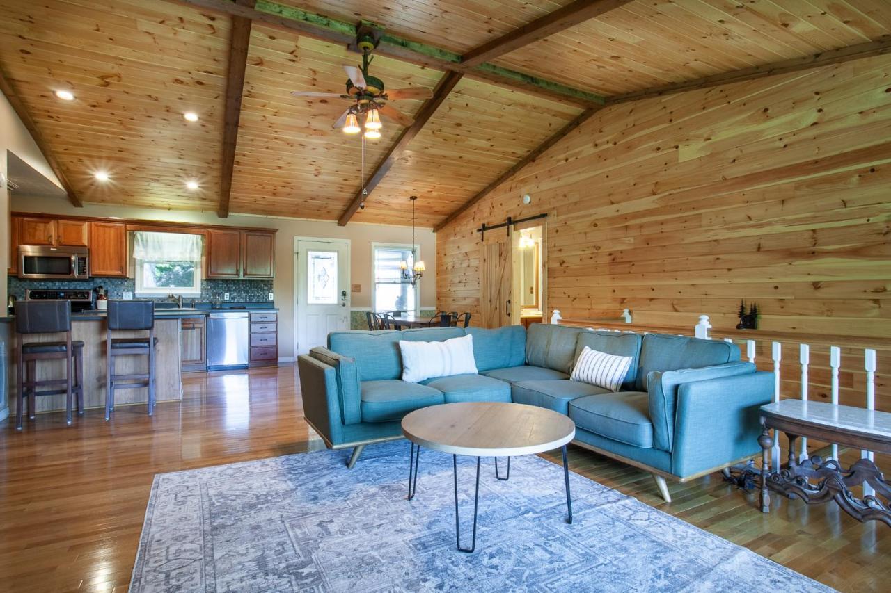 Ole Smoky Bnb - Game Room, Hot Tub, Mtn Views! Pigeon Forge Esterno foto