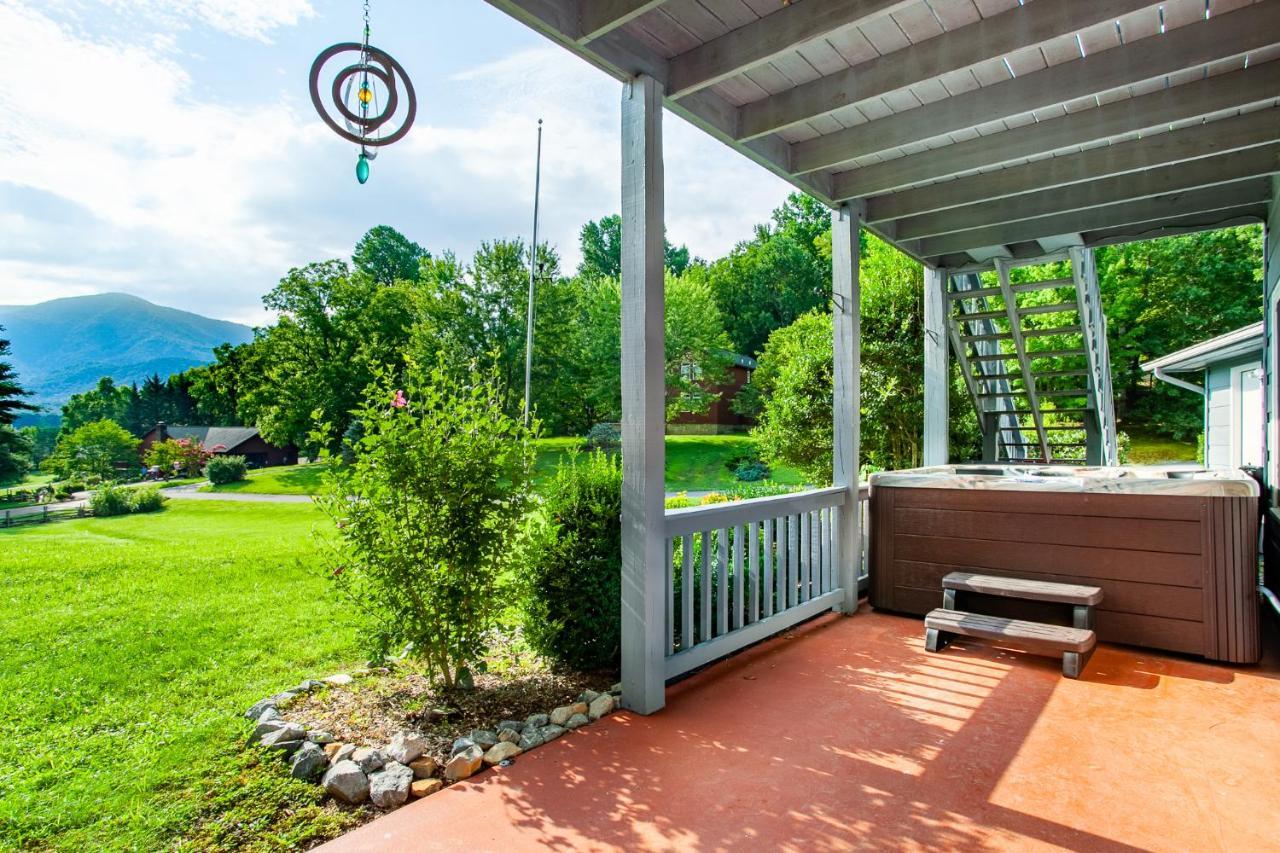 Ole Smoky Bnb - Game Room, Hot Tub, Mtn Views! Pigeon Forge Esterno foto