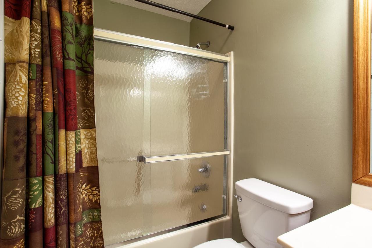 Ole Smoky Bnb - Game Room, Hot Tub, Mtn Views! Pigeon Forge Esterno foto
