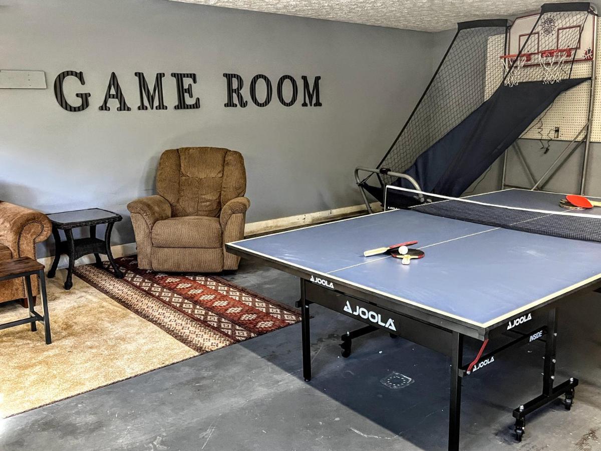 Ole Smoky Bnb - Game Room, Hot Tub, Mtn Views! Pigeon Forge Esterno foto
