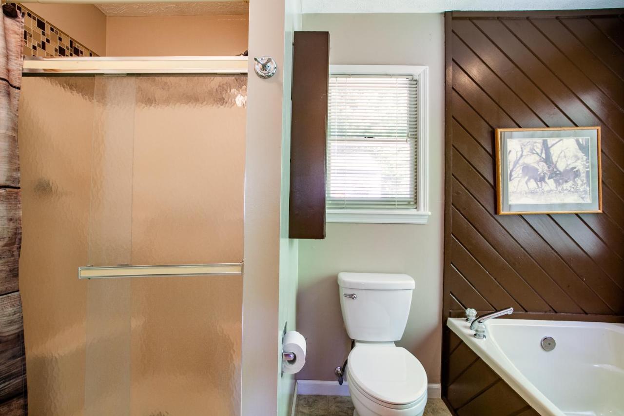 Ole Smoky Bnb - Game Room, Hot Tub, Mtn Views! Pigeon Forge Esterno foto