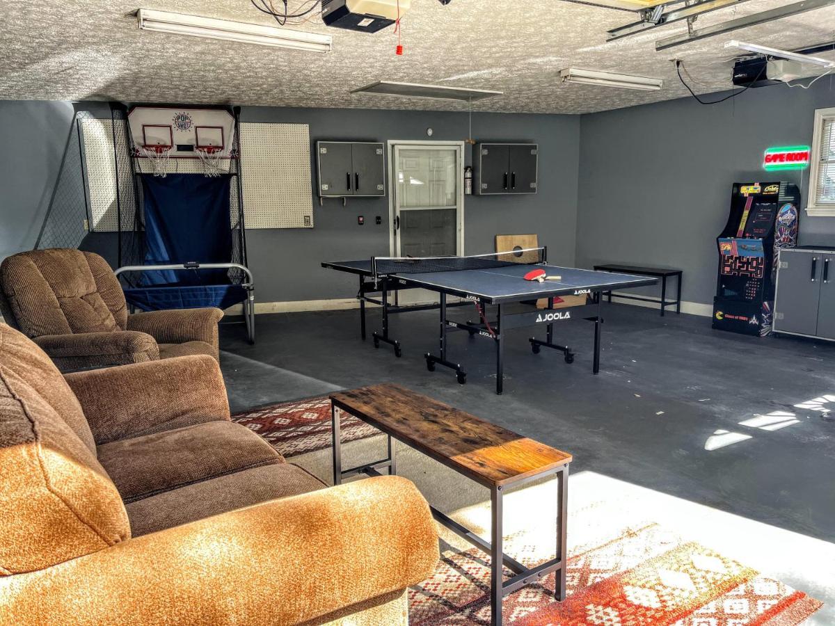 Ole Smoky Bnb - Game Room, Hot Tub, Mtn Views! Pigeon Forge Esterno foto