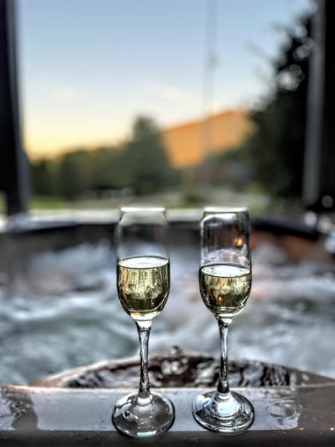 Ole Smoky Bnb - Game Room, Hot Tub, Mtn Views! Pigeon Forge Esterno foto