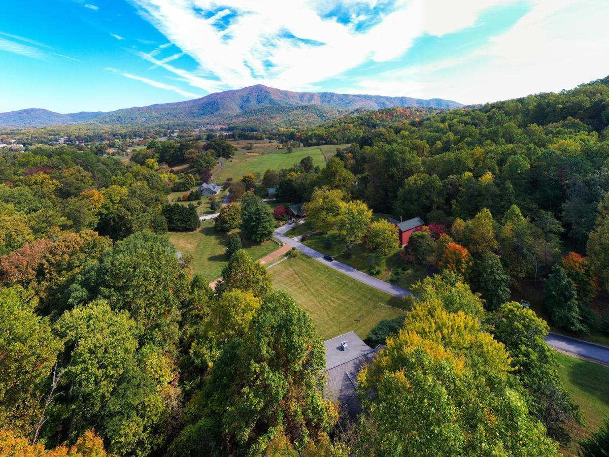 Ole Smoky Bnb - Game Room, Hot Tub, Mtn Views! Pigeon Forge Esterno foto